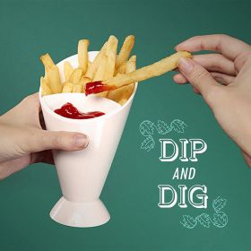 1pc Plastic French Fry / Chip Dish + Dipping Sauce; Chip Cup For Chips & Salsa; French Fries & Ketchup; Vegetables & Dip